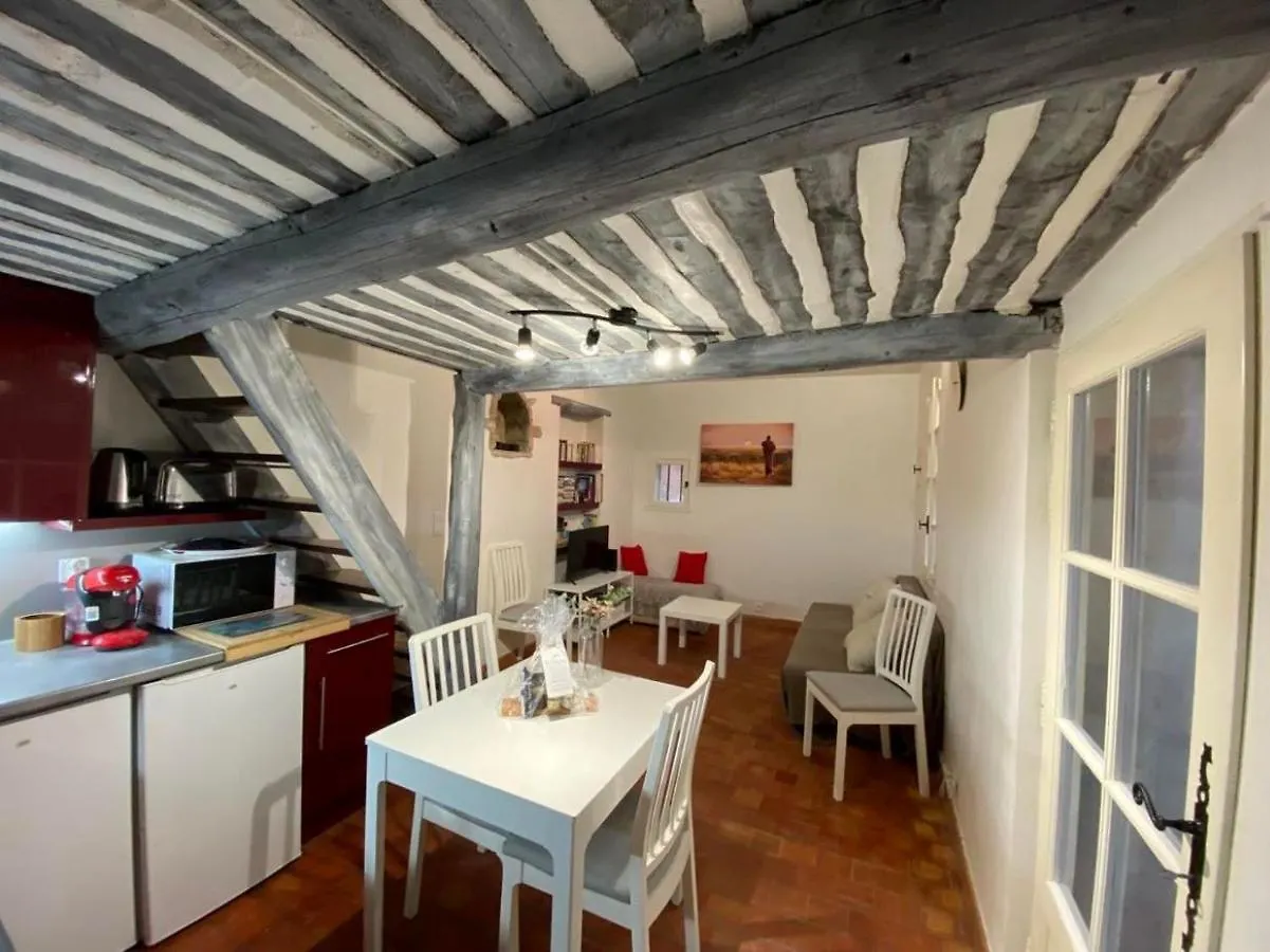 Apartment Studio Cosy Dans Le Centre-Ville Historique L'Isle-sur-la-Sorgue